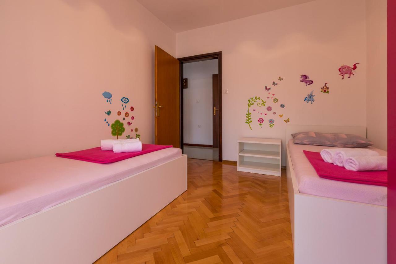 Apartmani Nicol Crikvenica Luaran gambar