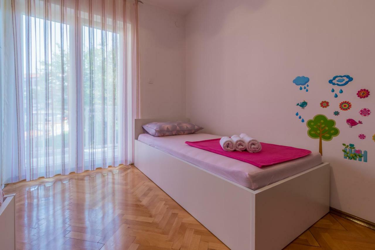 Apartmani Nicol Crikvenica Luaran gambar