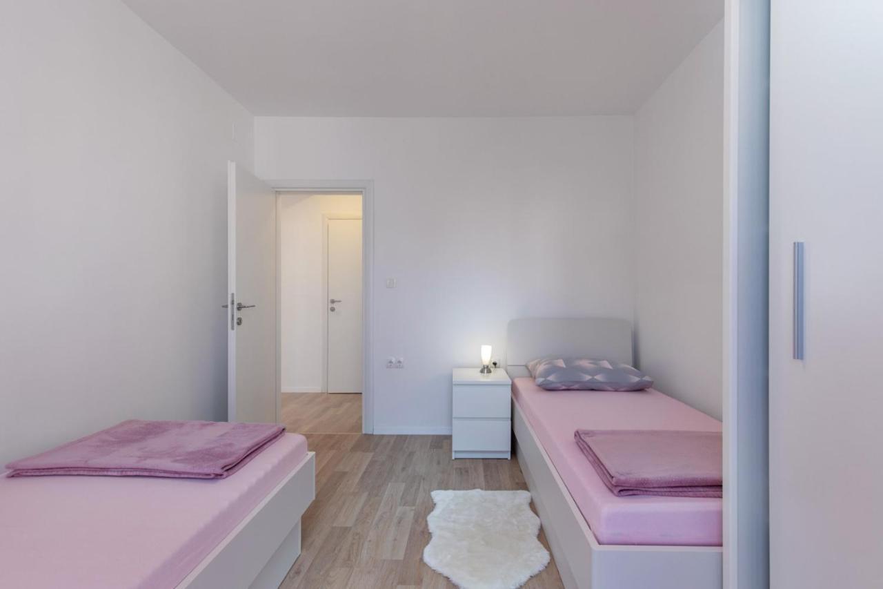 Apartmani Nicol Crikvenica Luaran gambar