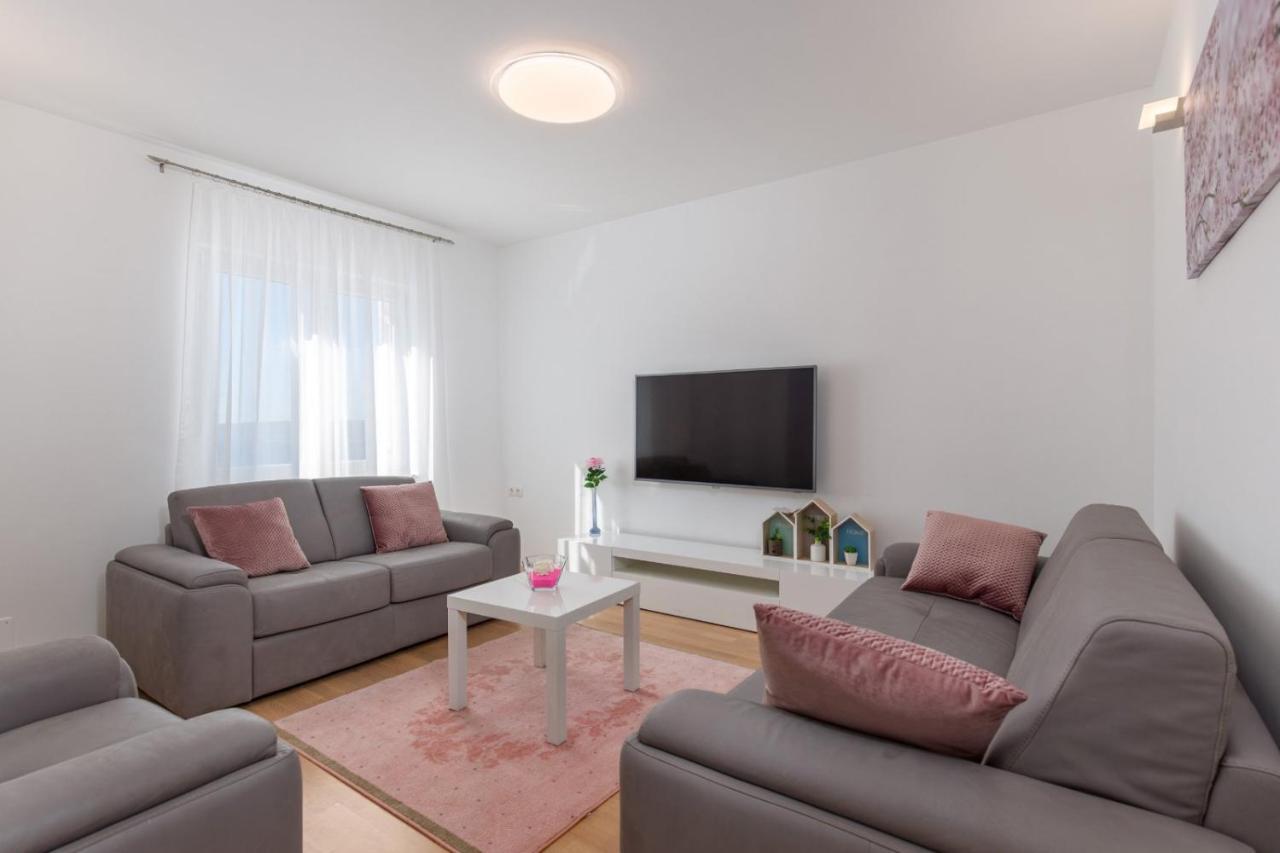 Apartmani Nicol Crikvenica Luaran gambar